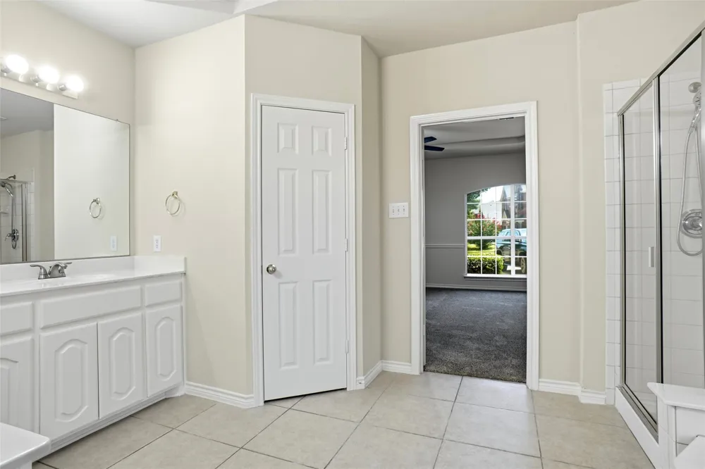 5231 Woodfield Drive Grand Prairie, TX 75052