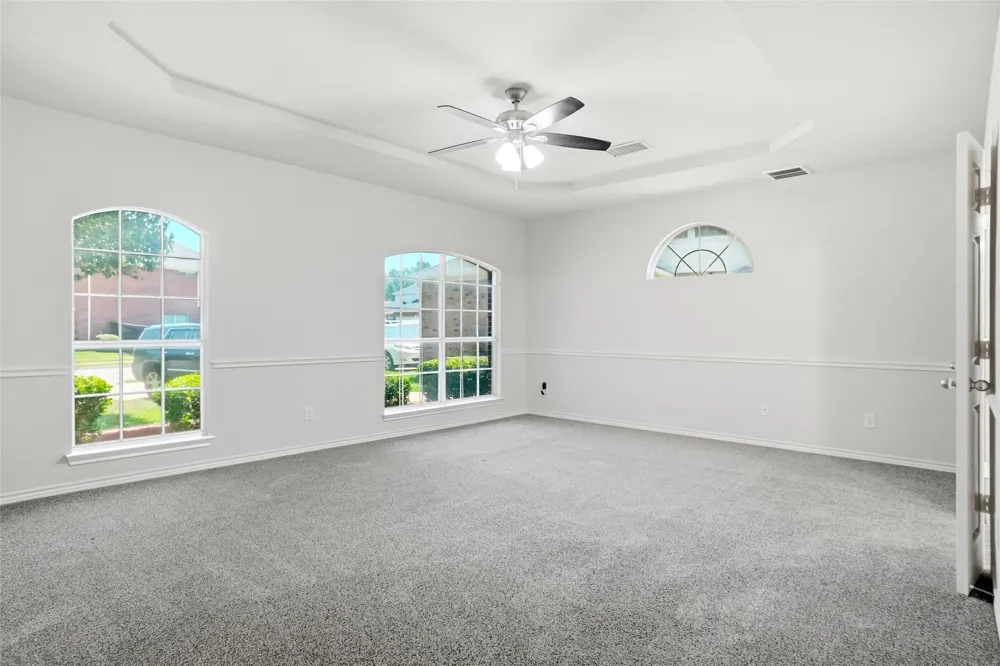 5231 Woodfield Drive Grand Prairie, TX 75052