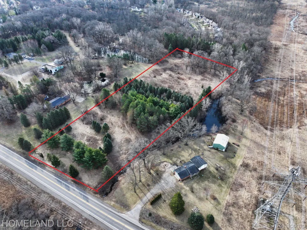 E Commerce Road Commerce Charter Township, MI 48382