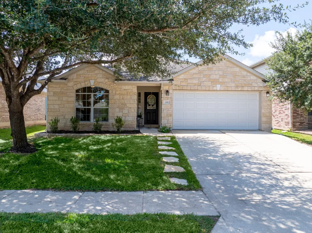 1391 Stone Rim Loop Buda, TX 78610