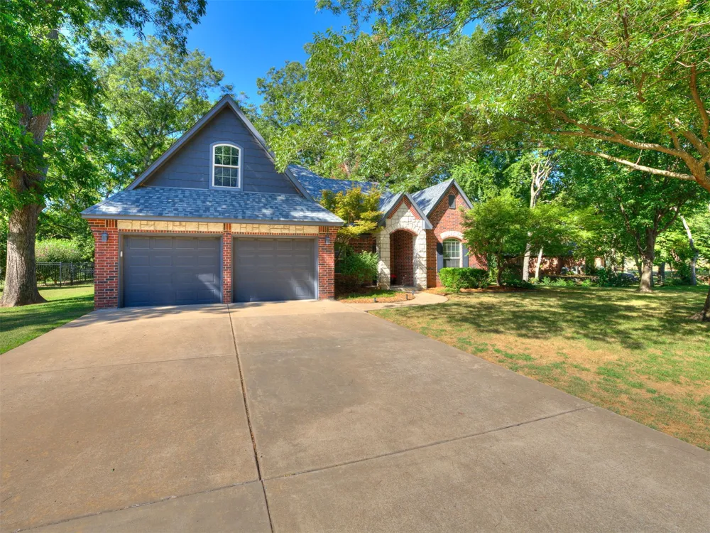 1729 E 136th Place S Bixby, OK 74008