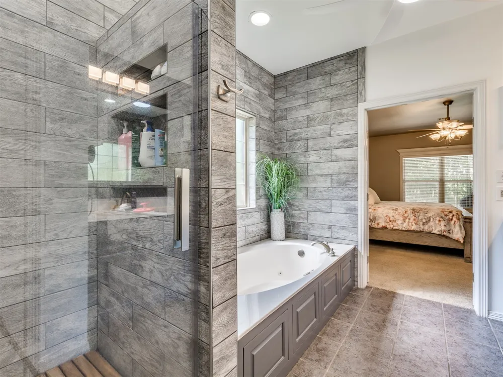 1729 E 136th Place S Bixby, OK 74008
