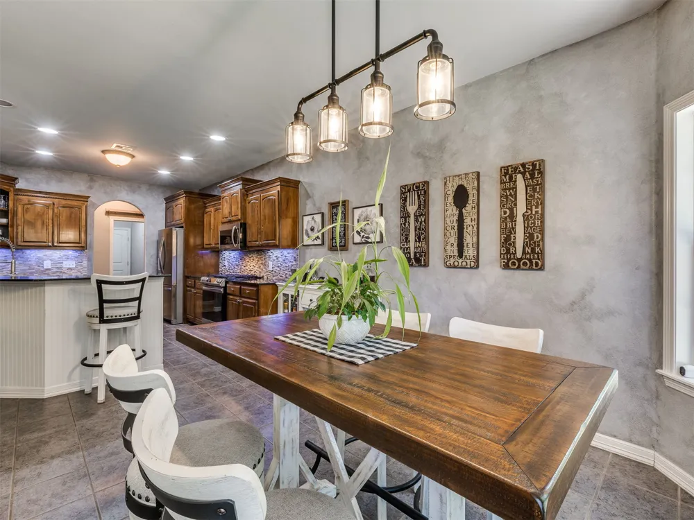 1729 E 136th Place S Bixby, OK 74008