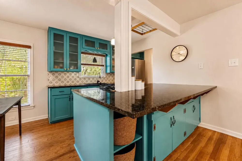 2209 La Casa Drive Austin, TX 78704