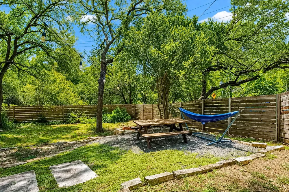 2209 La Casa Drive Austin, TX 78704