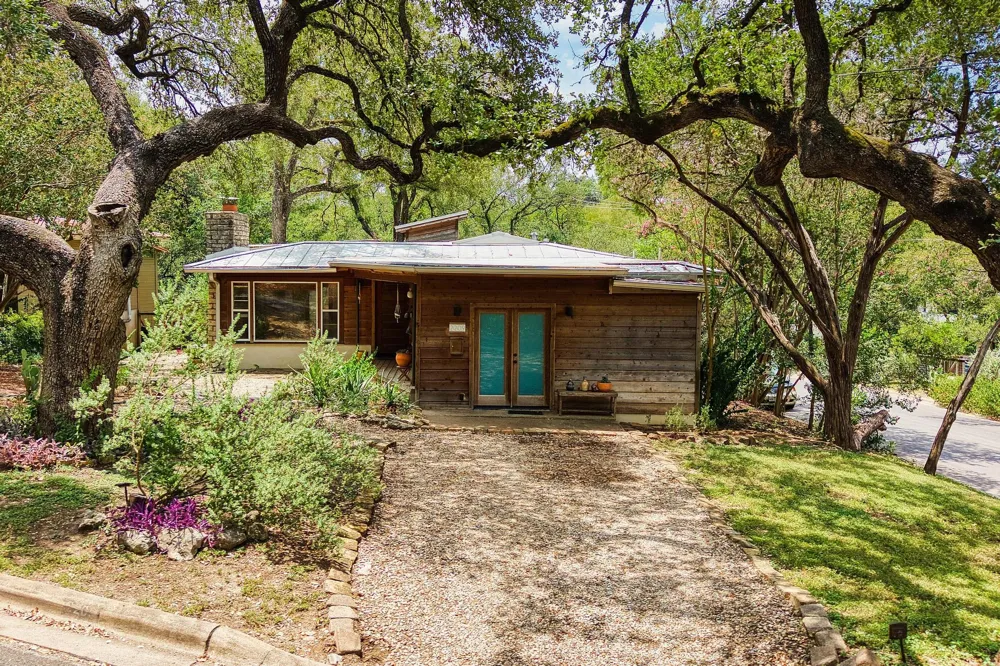 2209 La Casa Drive Austin, TX 78704