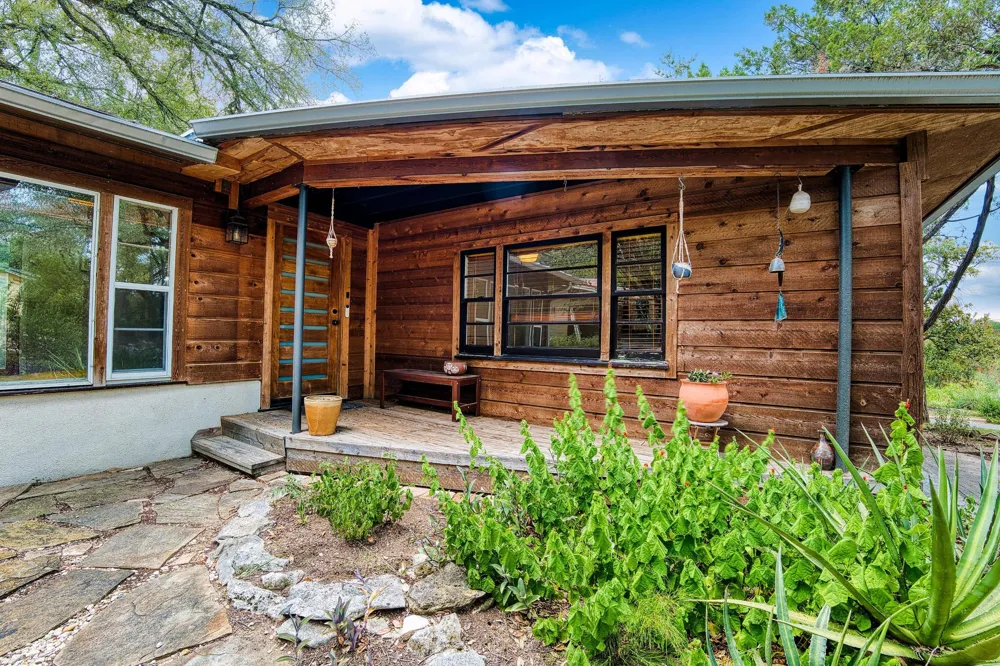 2209 La Casa Drive Austin, TX 78704