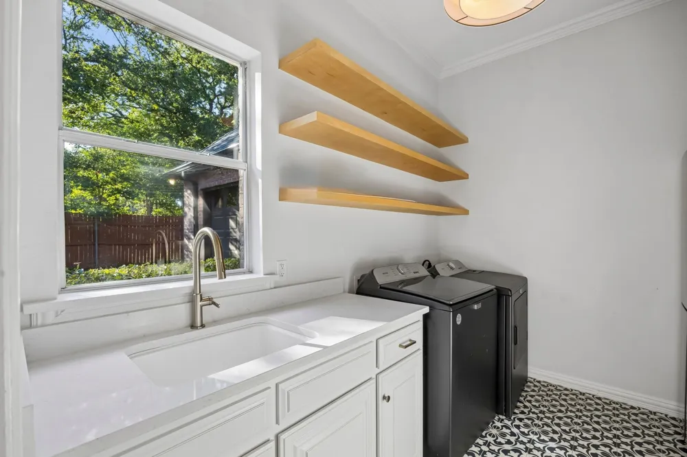 1010 Ashlawn Drive Southlake, TX 76092