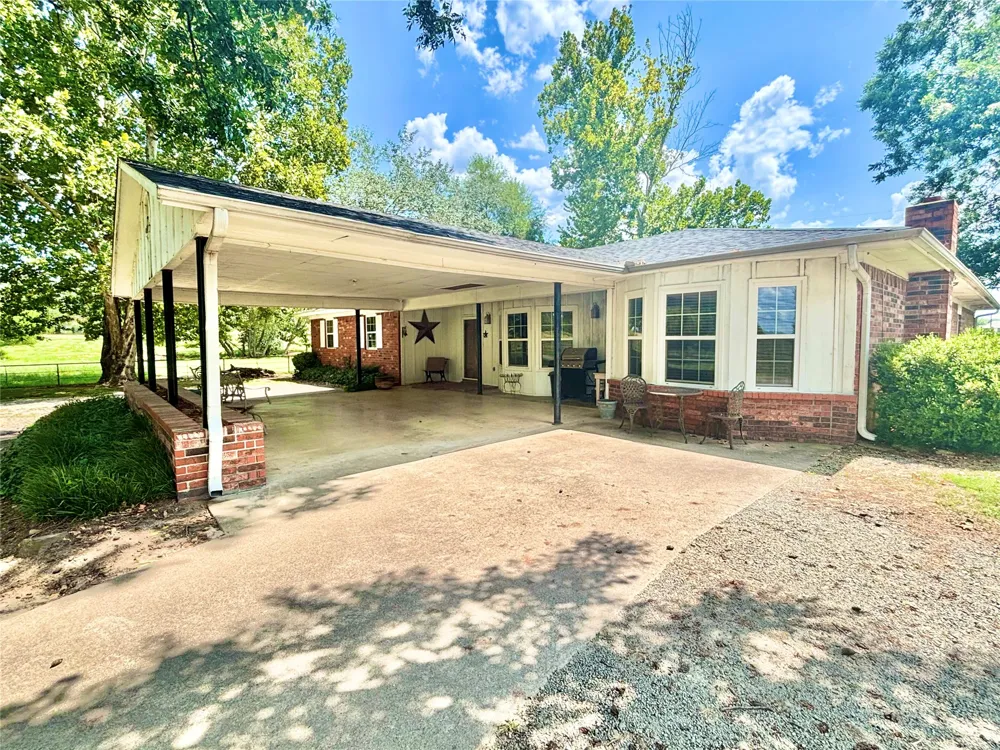116 J STREET Stigler, OK 74462