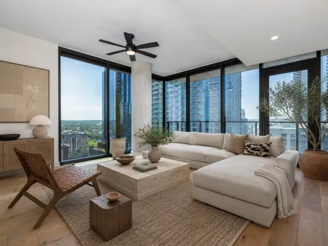 84 East Avenue #1609