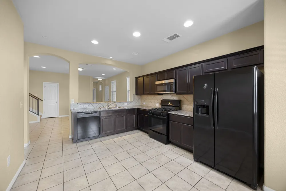 2880 Donnell Drive #101 Round Rock, TX 78664