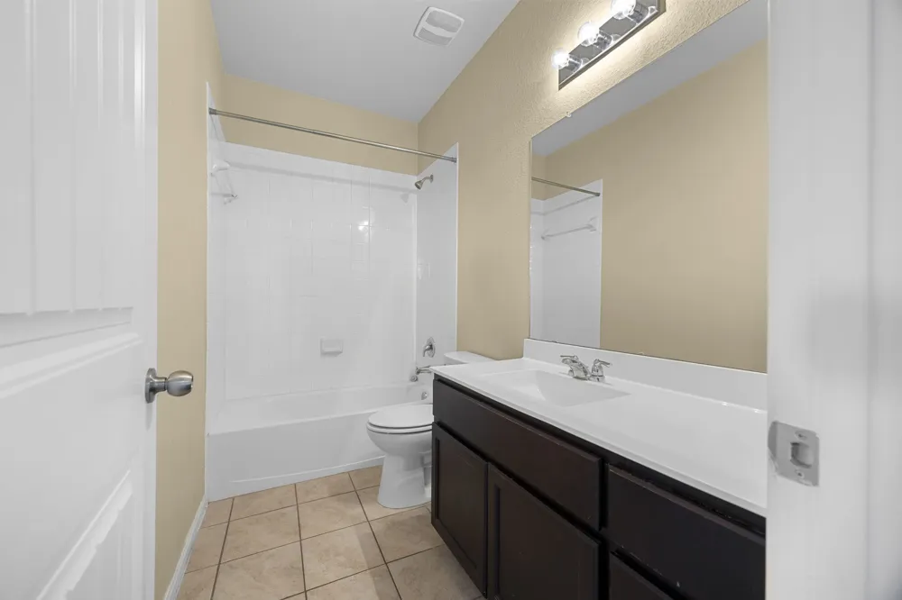 2880 Donnell Drive #101 Round Rock, TX 78664