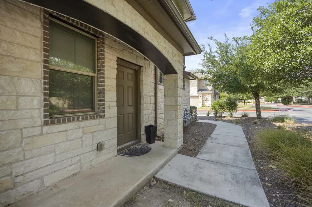 2880 Donnell Drive #101 Round Rock, TX 78664