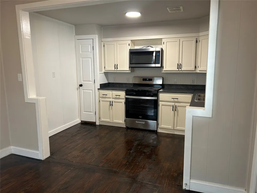 1008 1st Avenue Warner, OK 74469