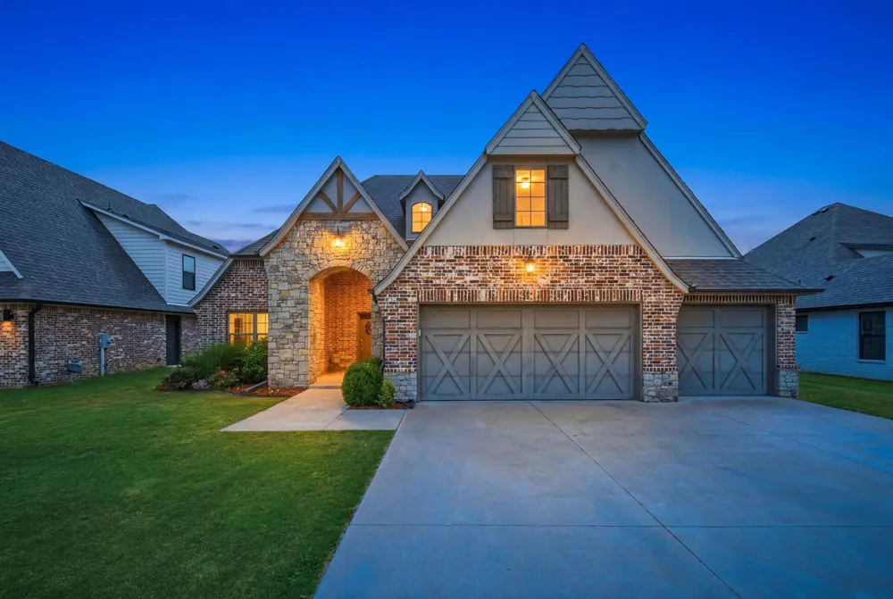 12045 S 68th EastAvenue Bixby, OK 74008
