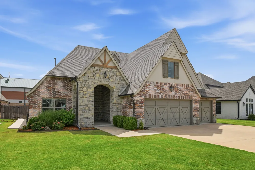 12045 S 68th EastAvenue Bixby, OK 74008