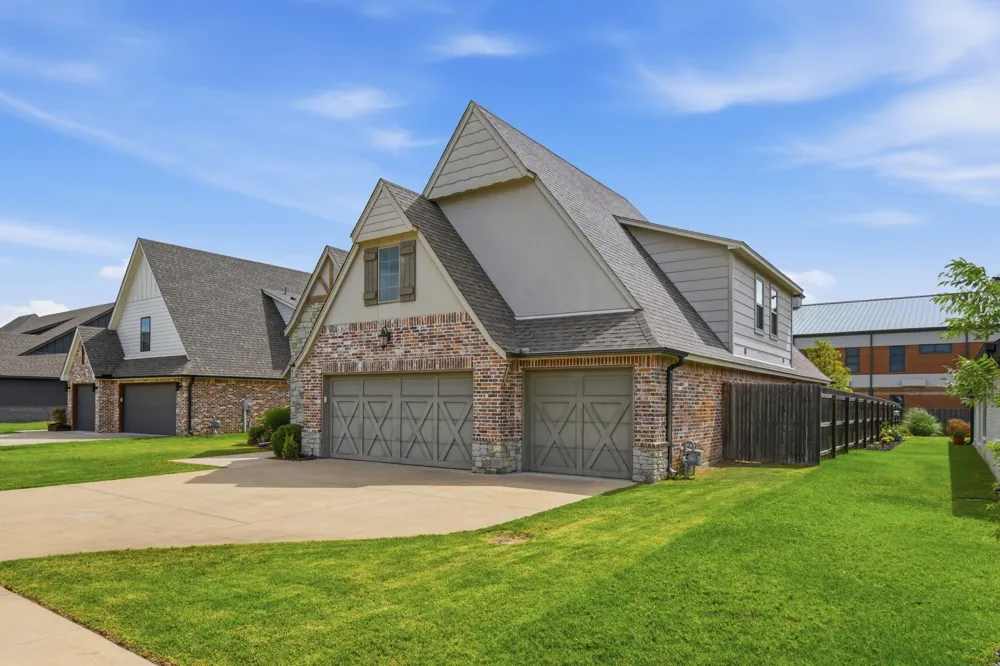 12045 S 68th EastAvenue Bixby, OK 74008