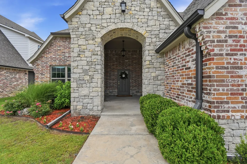 12045 S 68th EastAvenue Bixby, OK 74008