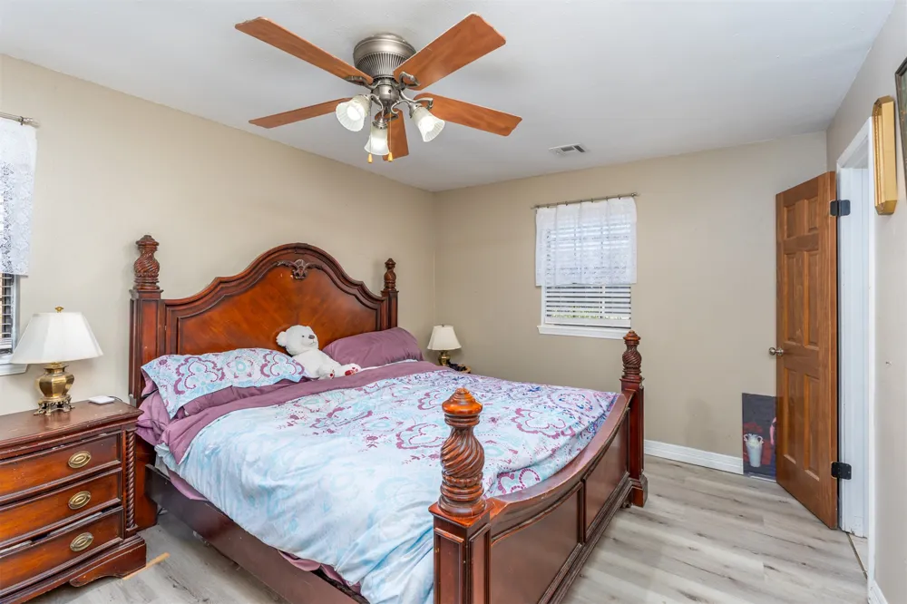 503 S 9 STREET Okemah, OK 74859