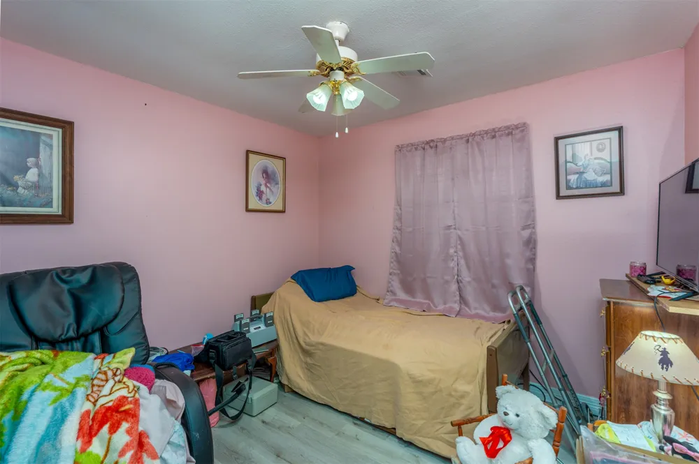 503 S 9 STREET Okemah, OK 74859