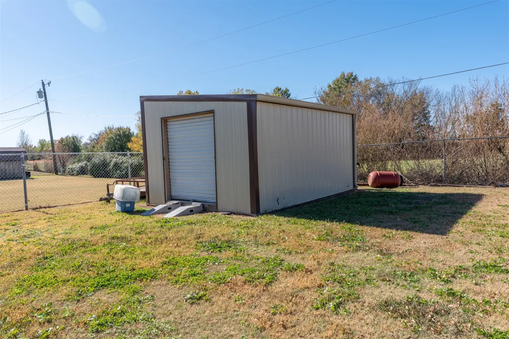 503 S 9 STREET Okemah, OK 74859
