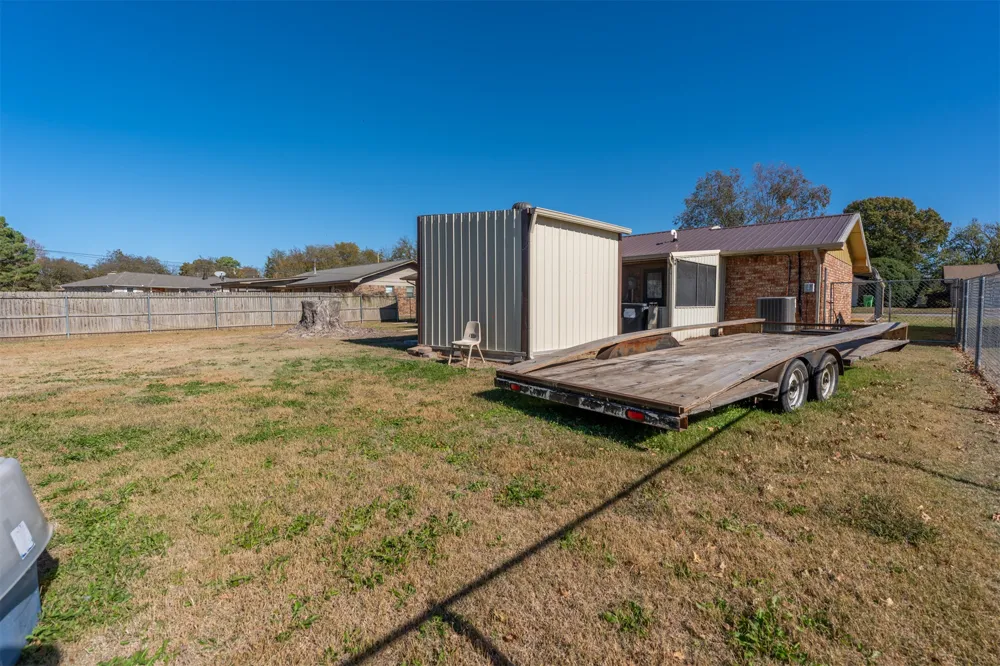 503 S 9 STREET Okemah, OK 74859