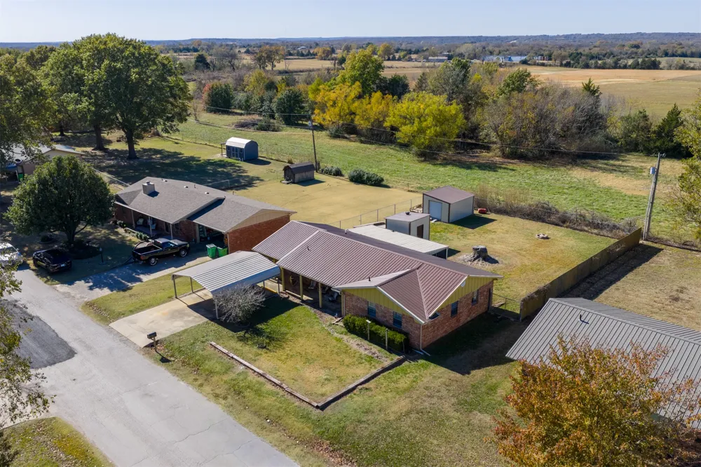 503 S 9 STREET Okemah, OK 74859