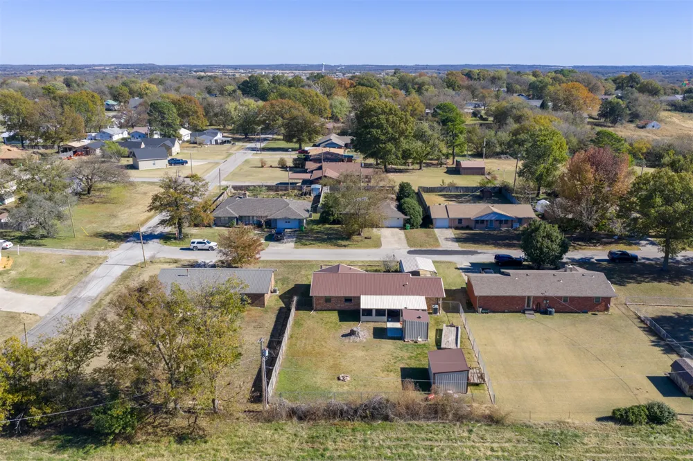 503 S 9 STREET Okemah, OK 74859