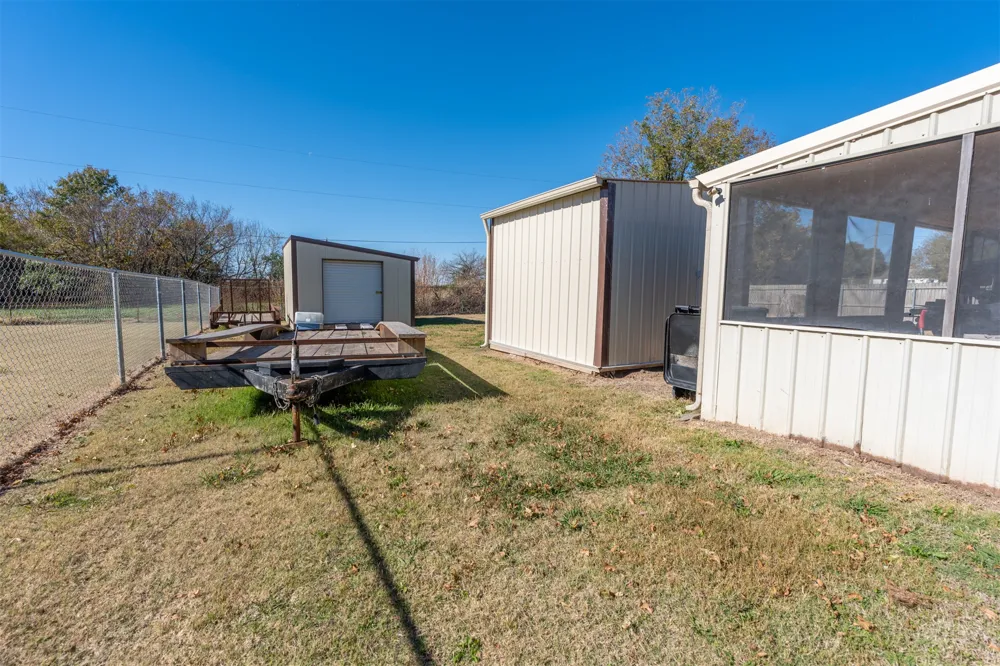 503 S 9 STREET Okemah, OK 74859