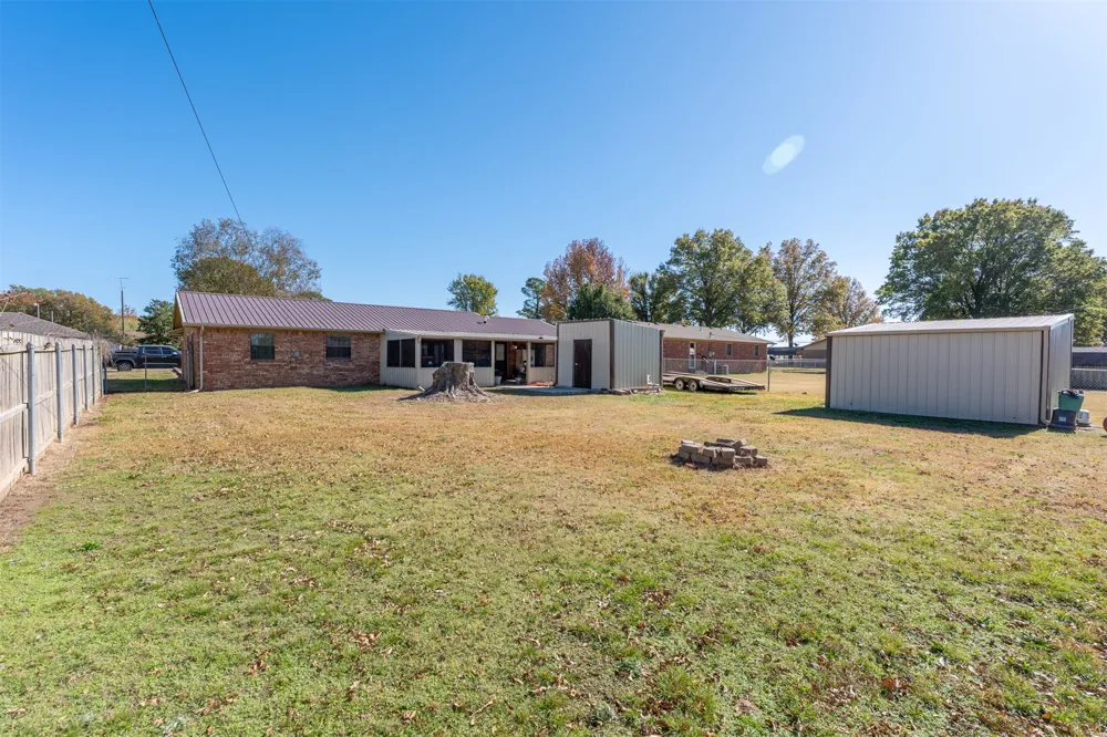 503 S 9 STREET Okemah, OK 74859