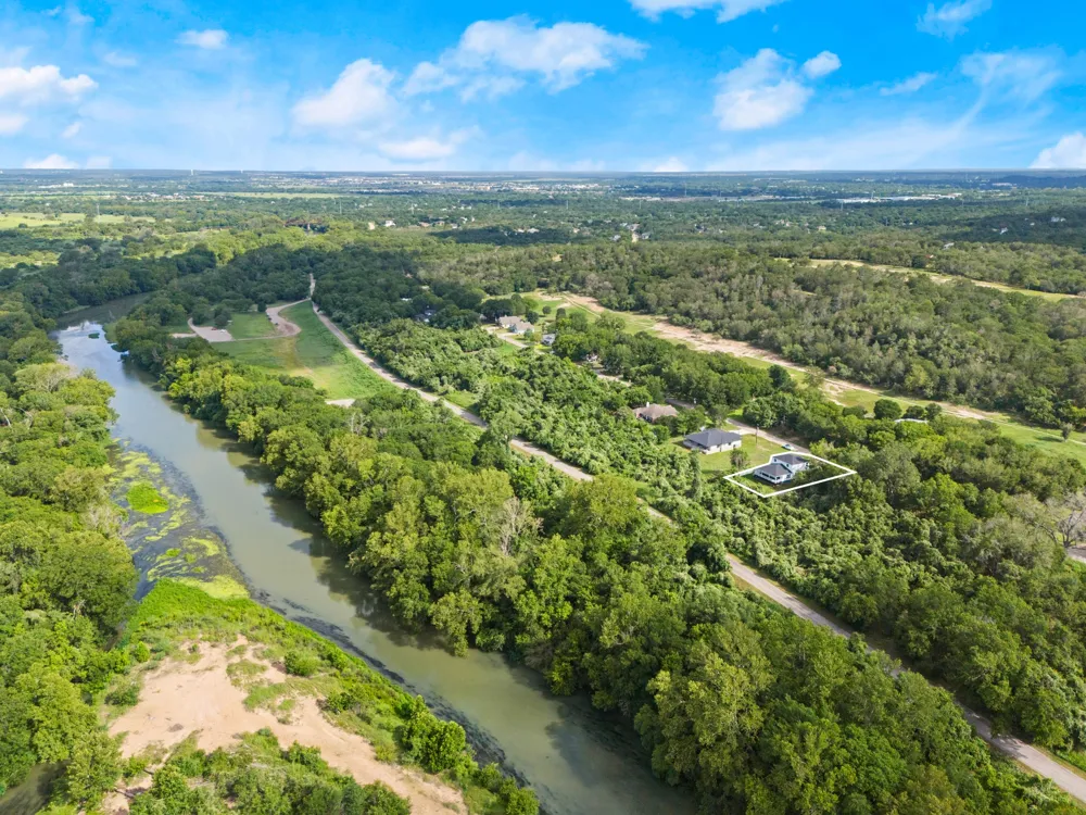 147 Kahana Lane Bastrop, TX 78602