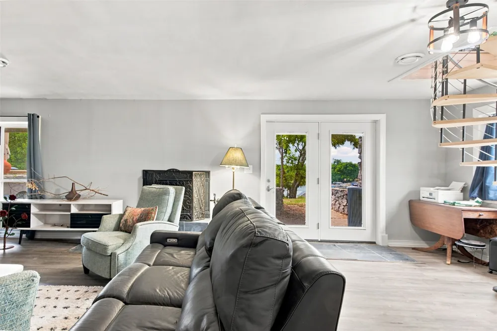 46 Bluff Adair, OK 74330