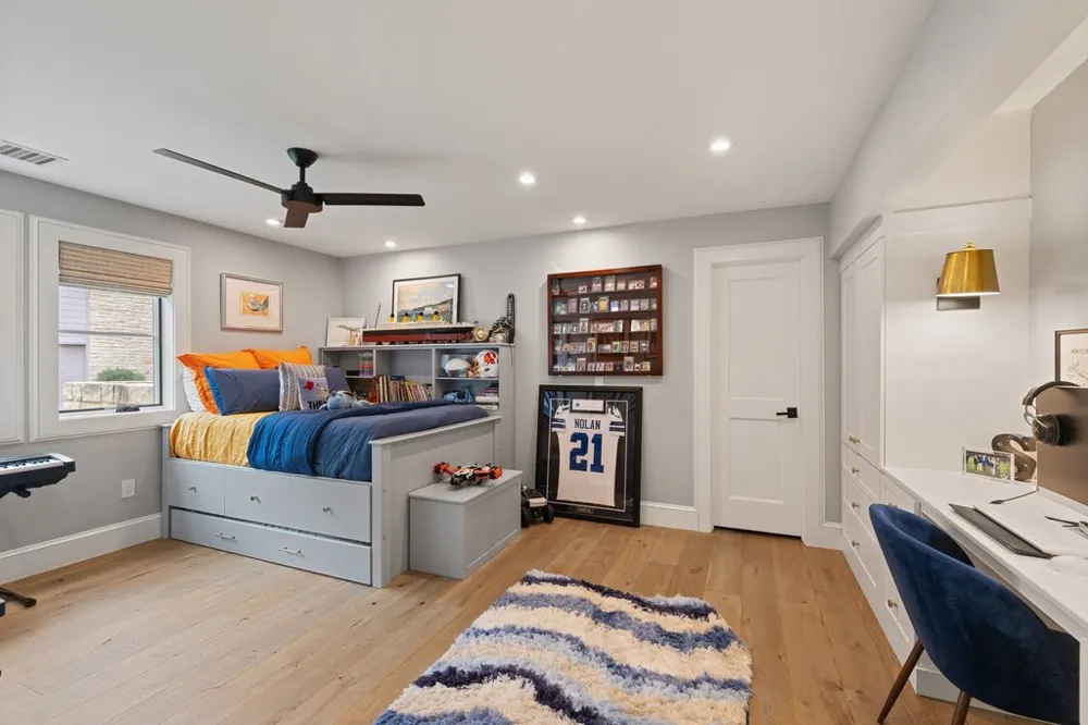 28 Club Estates Parkway Austin, TX 78738