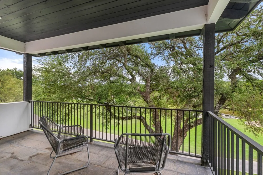 28 Club Estates Parkway Austin, TX 78738