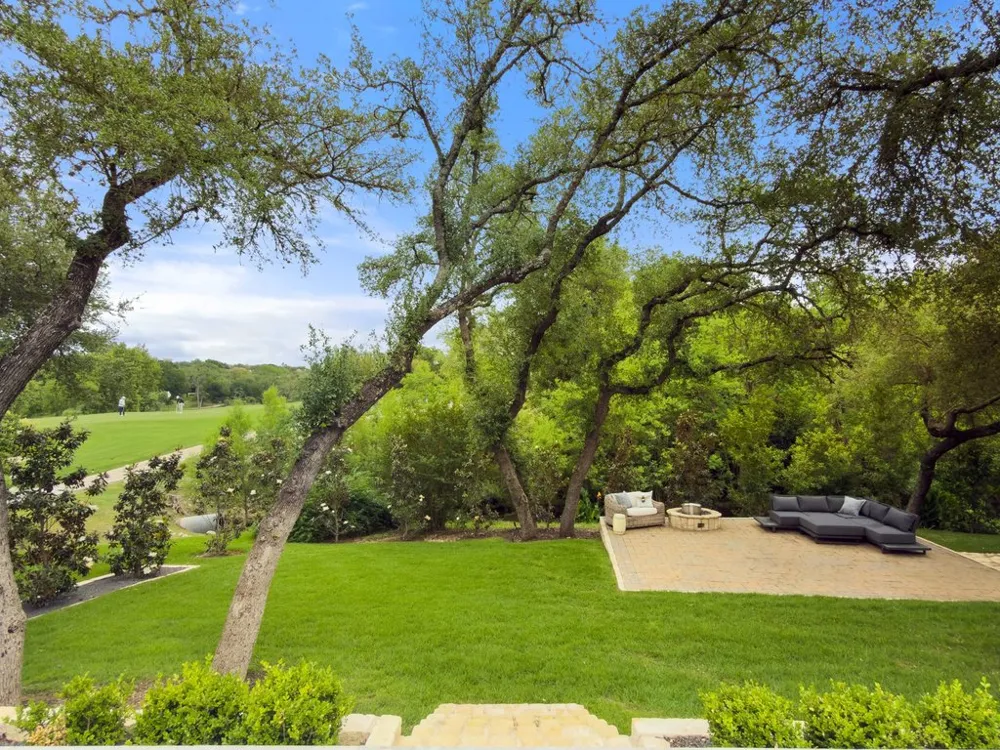 28 Club Estates Parkway Austin, TX 78738