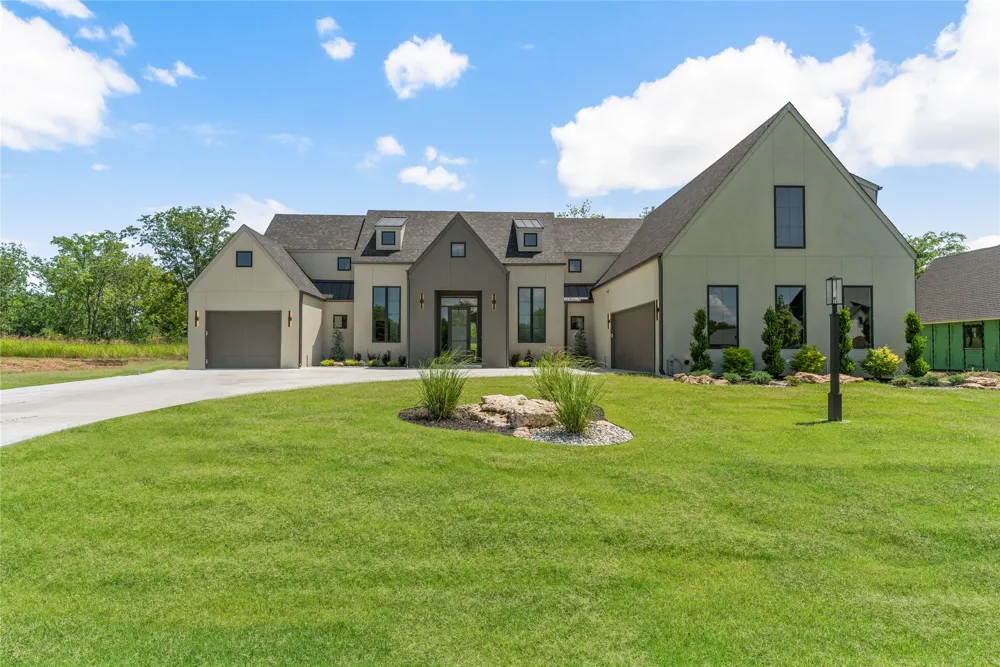 17822 E Patriot Drive Owasso, OK 74055