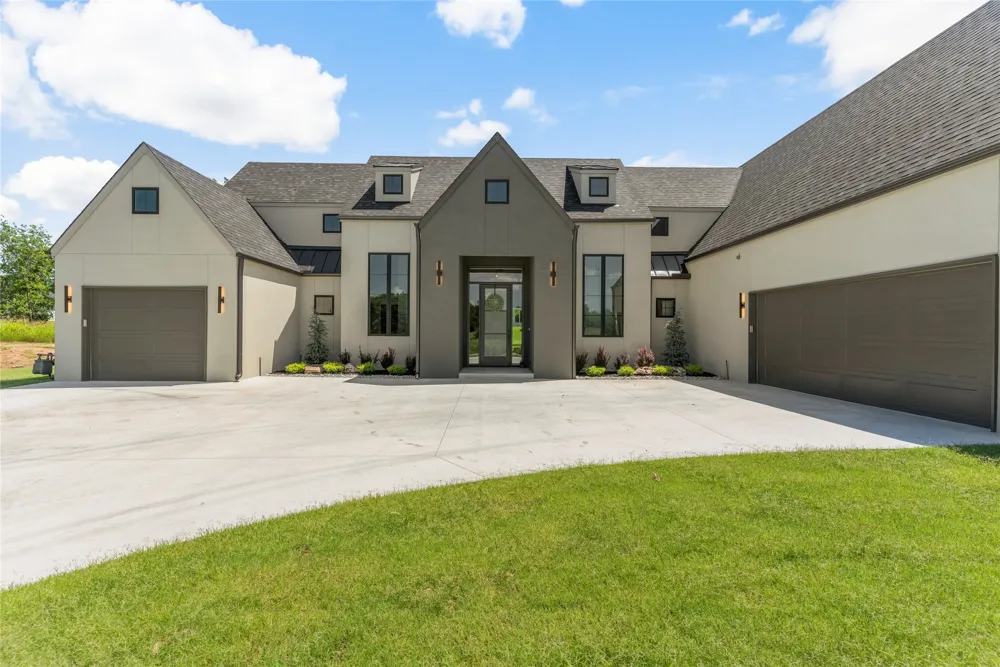 17822 E Patriot Drive Owasso, OK 74055