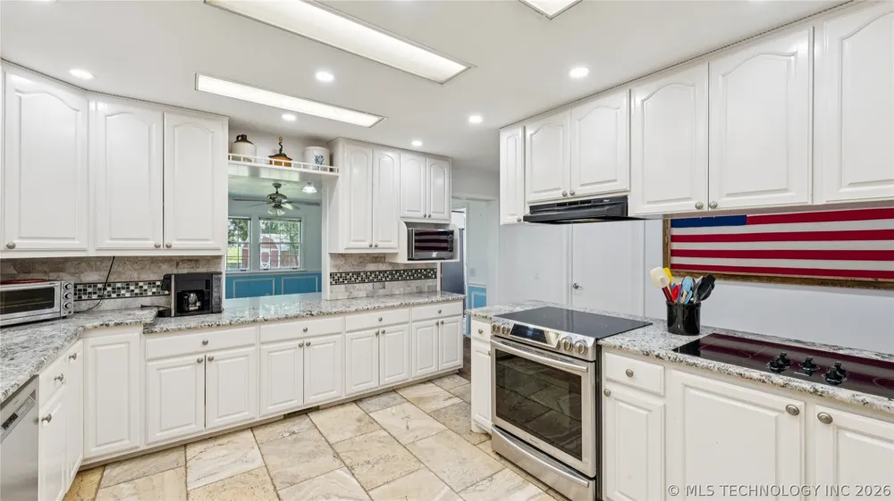 23611 E 300 ROAD Chelsea, OK 74016