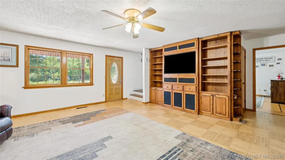 23611 E 300 ROAD Chelsea, OK 74016