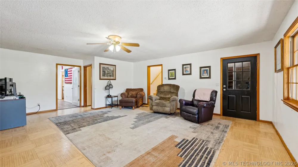 23611 E 300 ROAD Chelsea, OK 74016