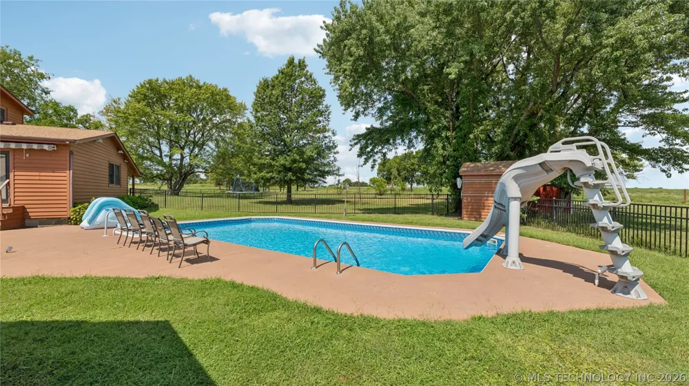 23611 E 300 ROAD Chelsea, OK 74016