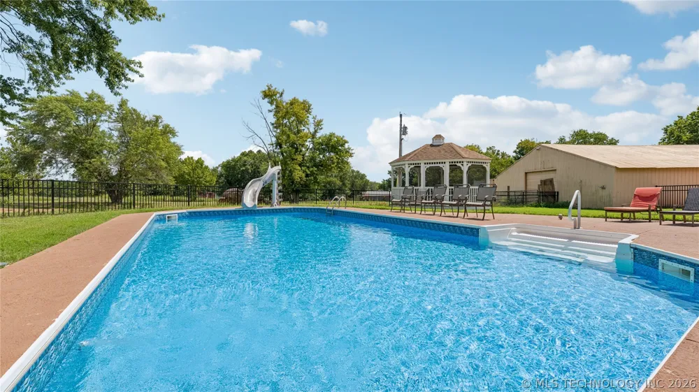 23611 E 300 ROAD Chelsea, OK 74016