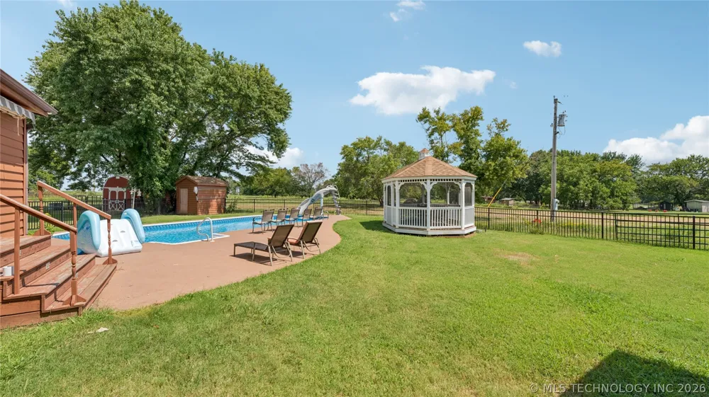 23611 E 300 ROAD Chelsea, OK 74016
