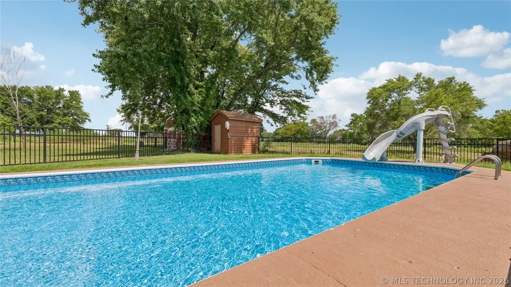 23611 E 300 ROAD Chelsea, OK 74016
