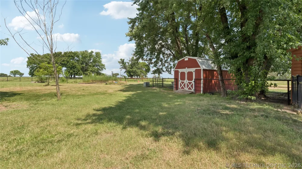 23611 E 300 ROAD Chelsea, OK 74016