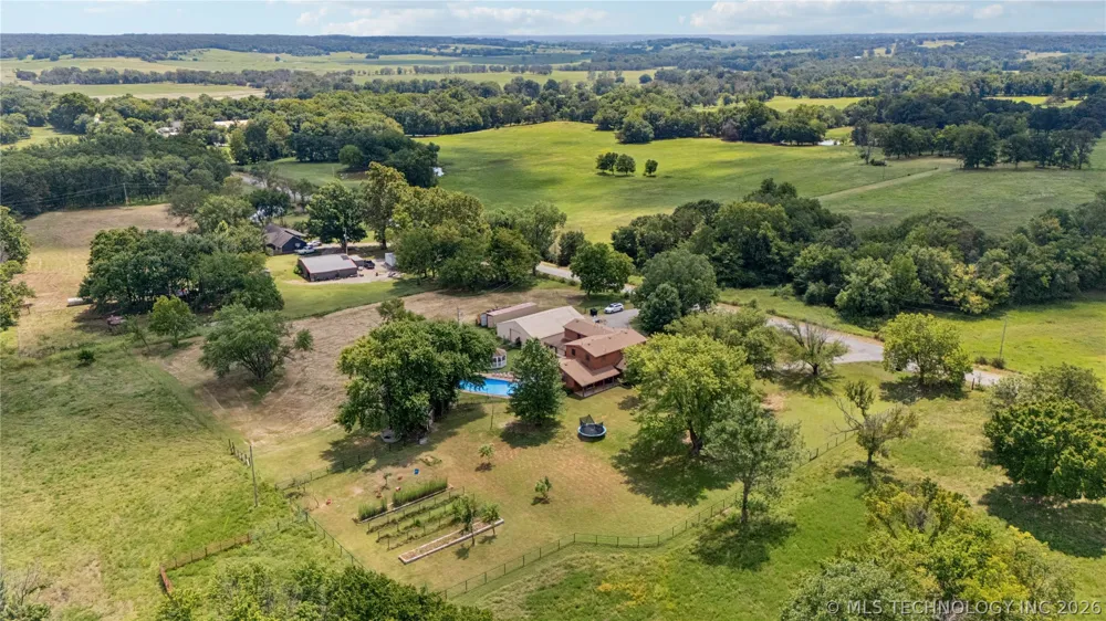 23611 E 300 ROAD Chelsea, OK 74016
