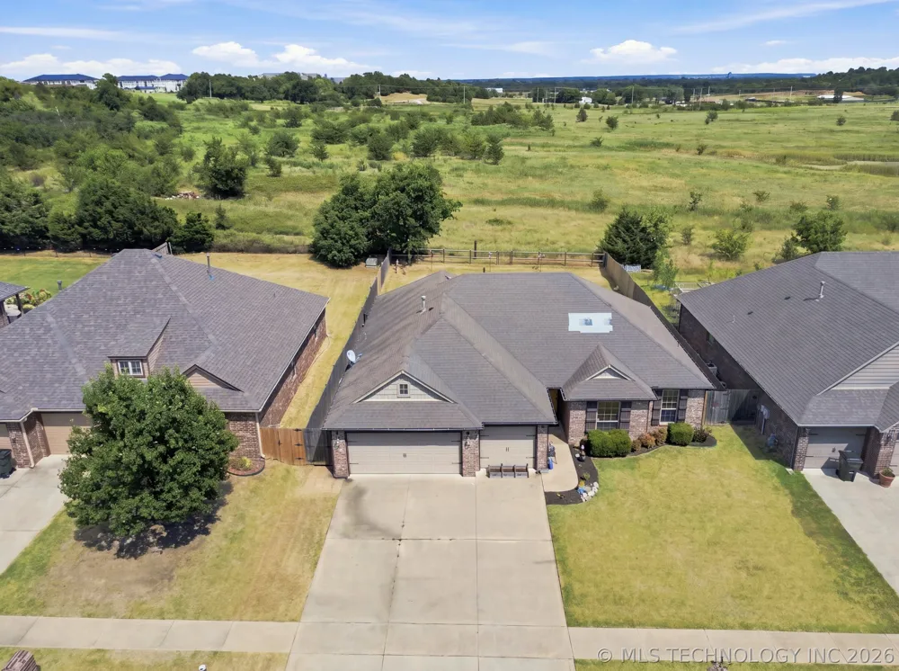 8409 77 EastAvenue Owasso, OK 74055