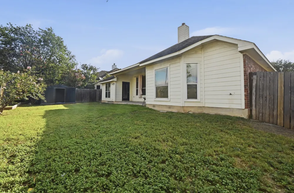 1665 Amberwood Loop Kyle, TX 78640