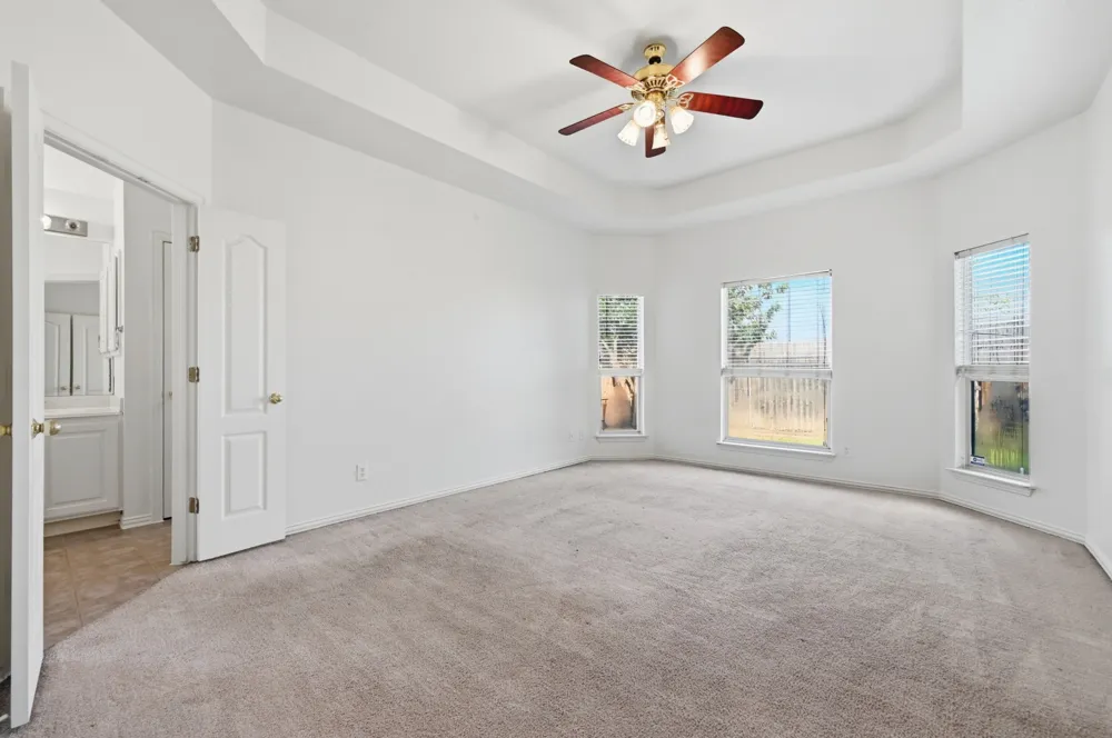 1665 Amberwood Loop Kyle, TX 78640
