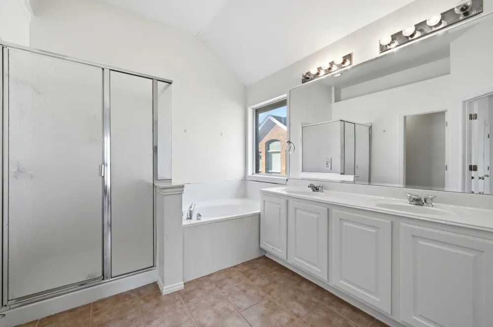 1665 Amberwood Loop Kyle, TX 78640